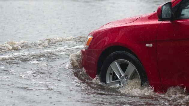 Циклоны намерены портить погоду