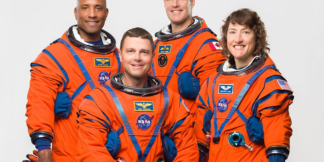 Впервые за 54 года люди отправились к Луне