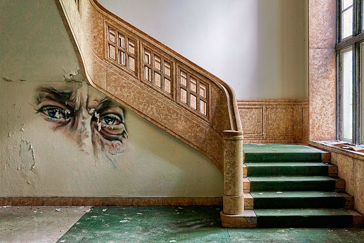 Если в раннем детстве другой был пугающим, недоступным или разрушающим, внутри не формируется «адресат» для чувств