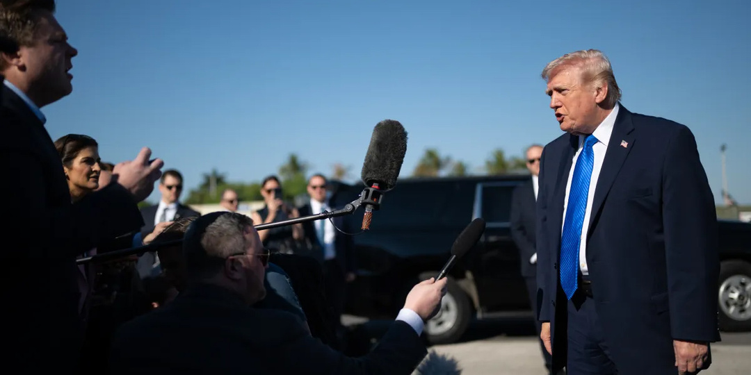 Насмешка над Макроном: Трамп наносит удар по НАТО через семью французского лидера