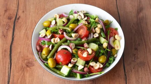    5 салатов без майонеза, которые покорят даже скептиков