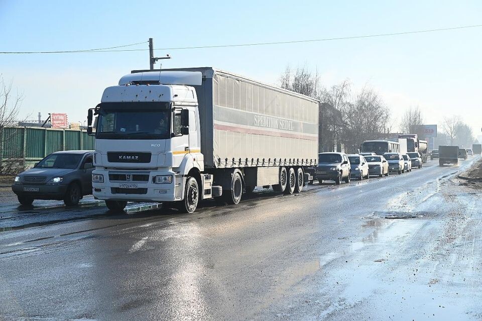    Обследование дорог Барнаула после зимы. Источник: barnaul.org