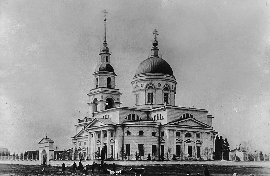 В 1941 году в посёлок Билимбай были эвакуированы конструкторы, которые создавали первый ракетный самолёт. 

Колыбелью ракетостроения стал Свято-Троицкий храм, построенный родом Строгановых в честь победы русской армии над Наполеоном.