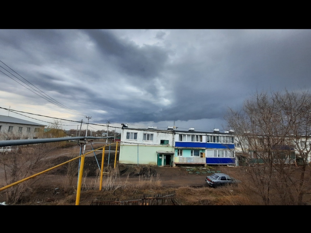 Моё фото без обработки. Небо перед дождём 
