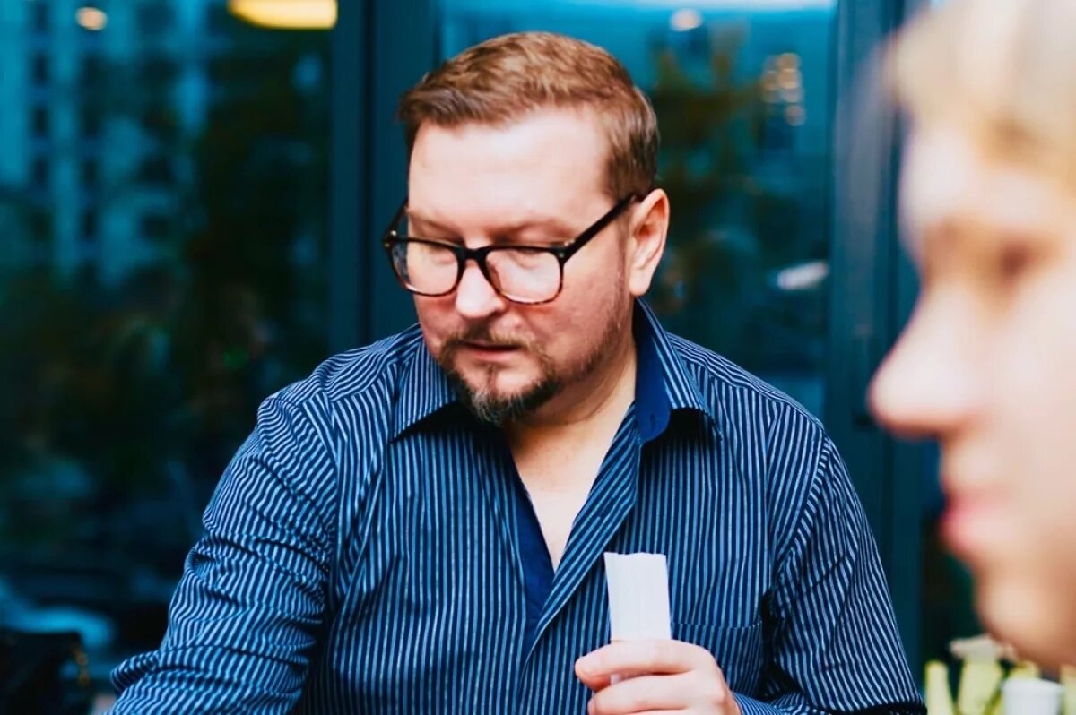    Парфюмер Андрей Чибисов.