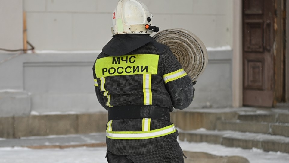 Пожары вспыхнули в жилом доме и в промзоне Уфы после атаки украинских БПЛА