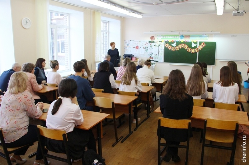    Все они победили на региональном этапе школьной олимпиады. Это ученики 9−11-х классов из "АМТЭКа"