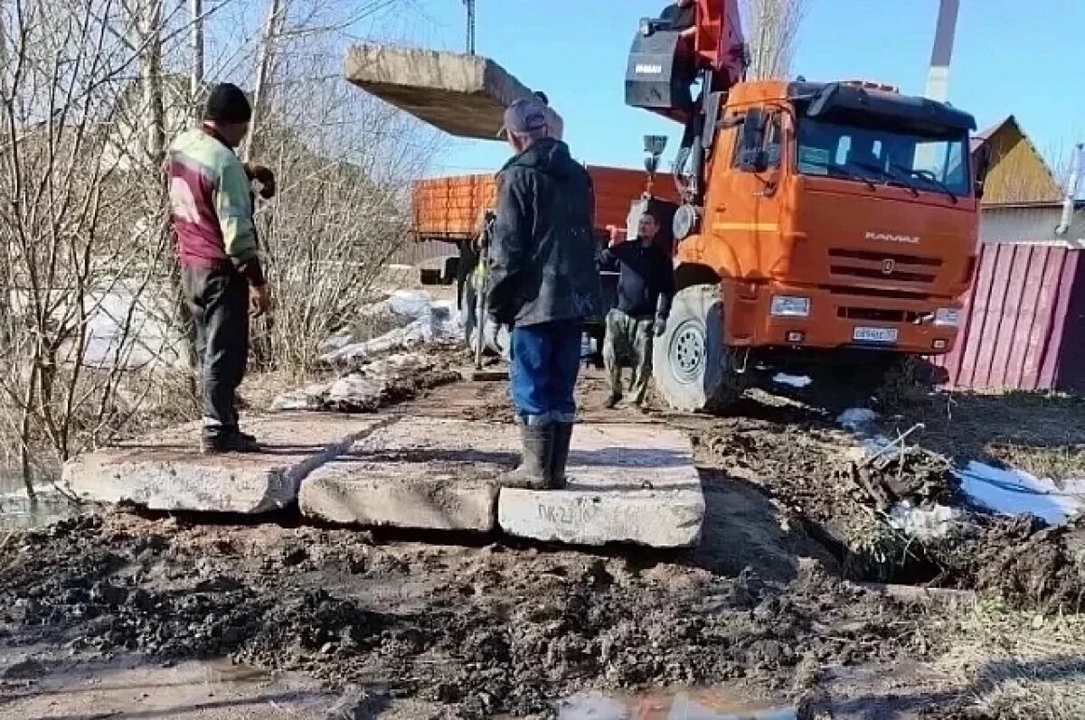    В уфимском Нагаево восстановили размытую талыми водами дорогу