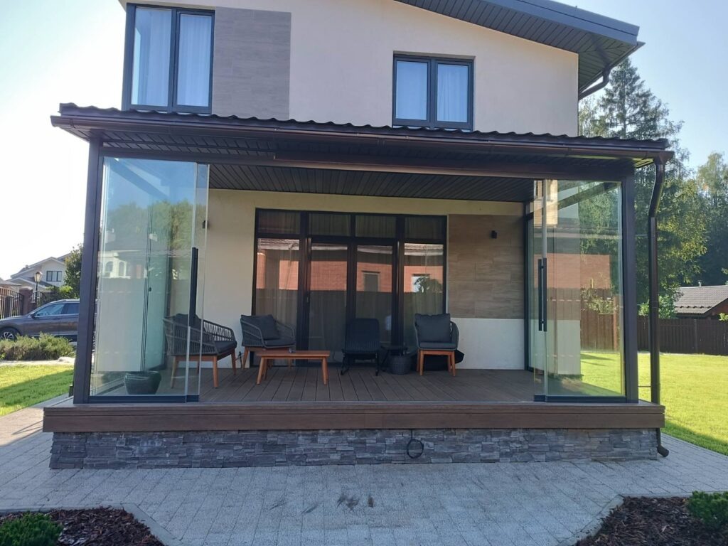    frameless-glazing-secrets-cosy-countryside ООО «Стеклопроект»