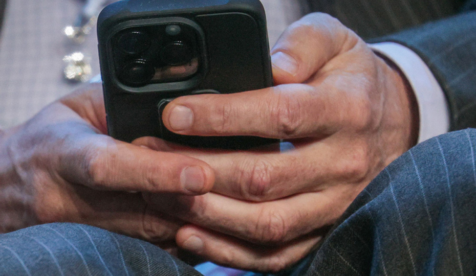 Потратить все до копейки. Россиянам объяснили, как сменить регион в настройках Apple — это оказалось не так очевидно