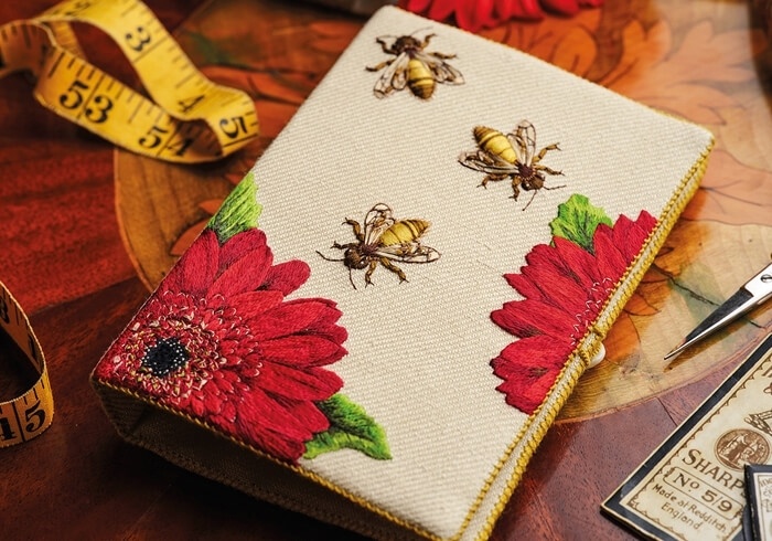 вышивка лентами и золотой нитью