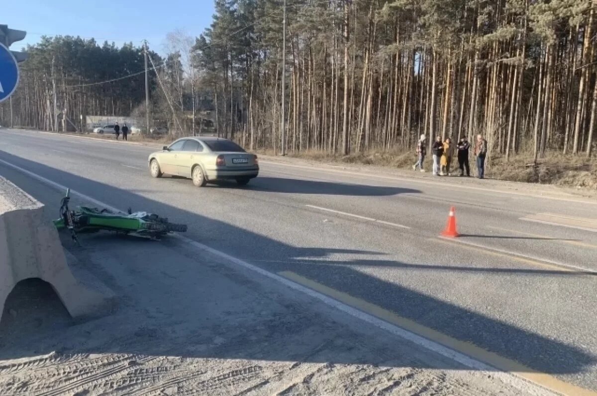    17-летний водитель питбайка пострадал в ДТП на трассе под Тюменью