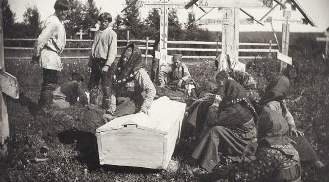 Глубина могилы у русских: почему до сих пор действует норма, установленная Петром I