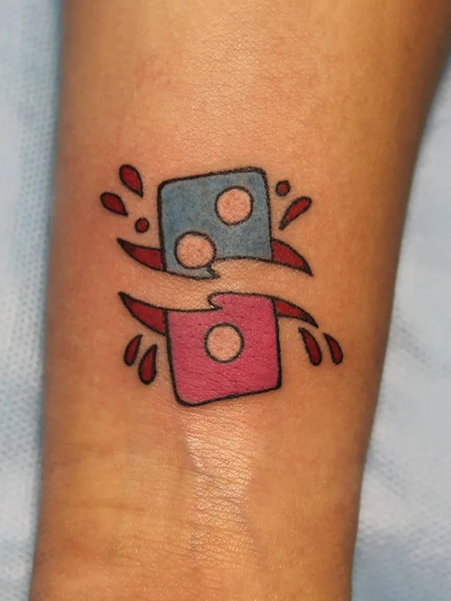 Это не та татуировка о которой идет речь – выдернуто из американского сегмента интернета, где подобные конкурсы совсем не в новинку  📷
