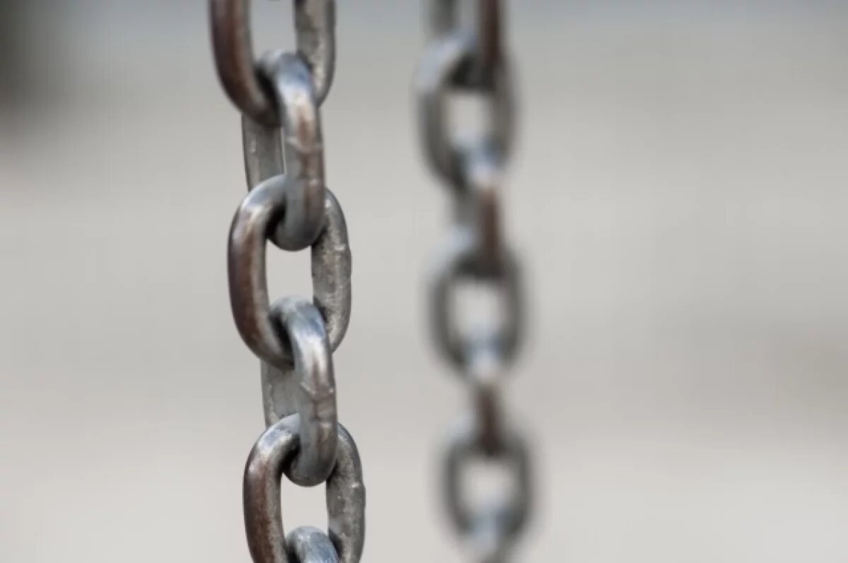    В Одессе мужчина отбился от четырех сотрудников ТЦК цепью