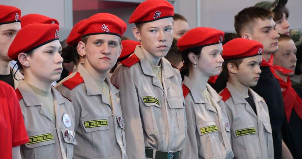 Почти 500 детей и подростков в Куйбышевском районе борются за победу в игре «Зарница 2.0»