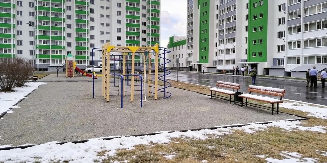 Ключи от новых квартир в Нягани получили жители еще 6-ти аварийных домов