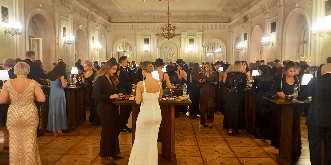 «Балы, красавицы, лакеи, юнкера», или Как мой блог едва не стал Событием года