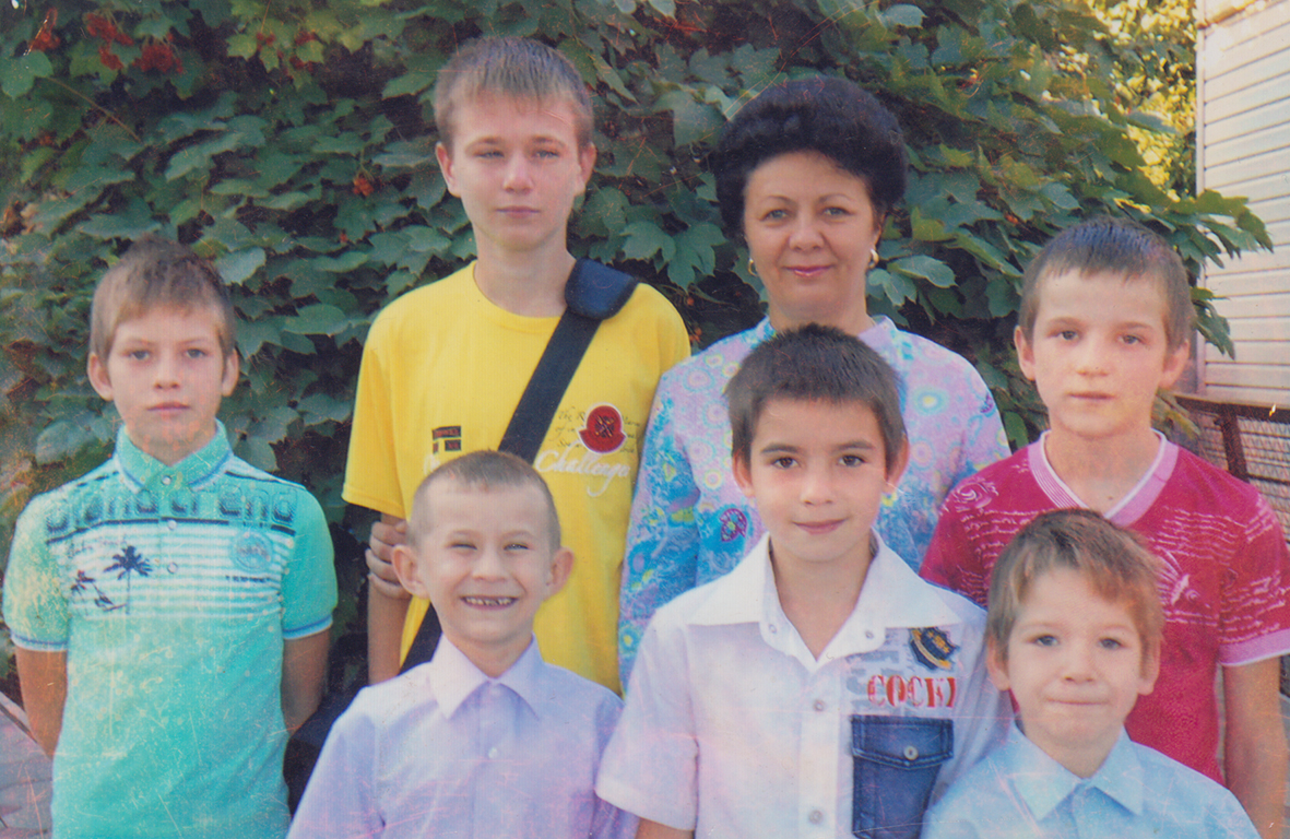 Наталья Анатольевна Удовицкая с детьми