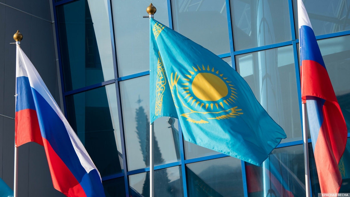     Флаги России и Казахстана   
Анна Рыжкова © ИА Красная Весна