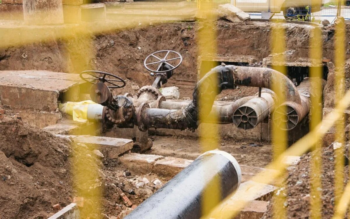    12 домов остались без тепла из-за ремонта трубопровода в центре Ижевска