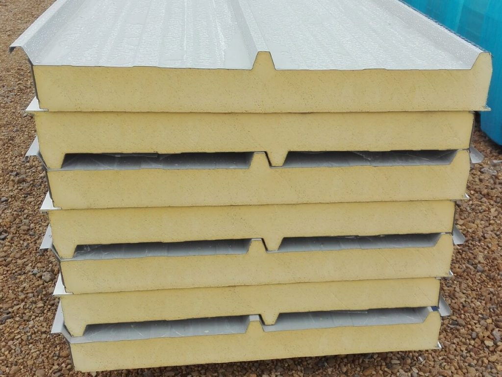 Сэндвич панели ПИР, наливной способ изготовления.