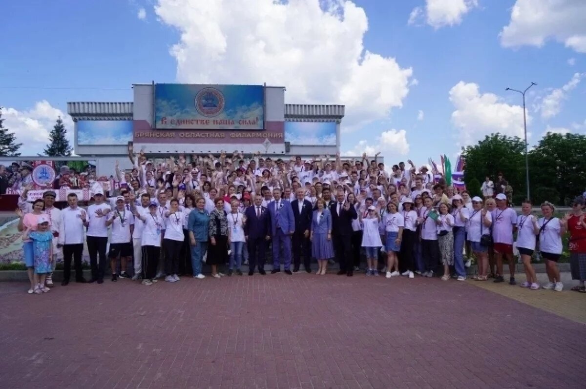    Александр Богомаз поздравил с Днем единения народов Беларуси и России