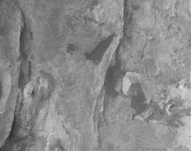 Снимок E06-00269 с марсохода Mars Global Surveyor. Источник изображения: sciencealert.com