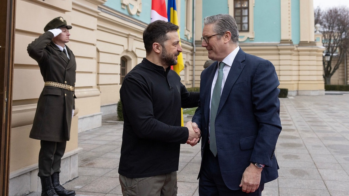    Друзья на век?