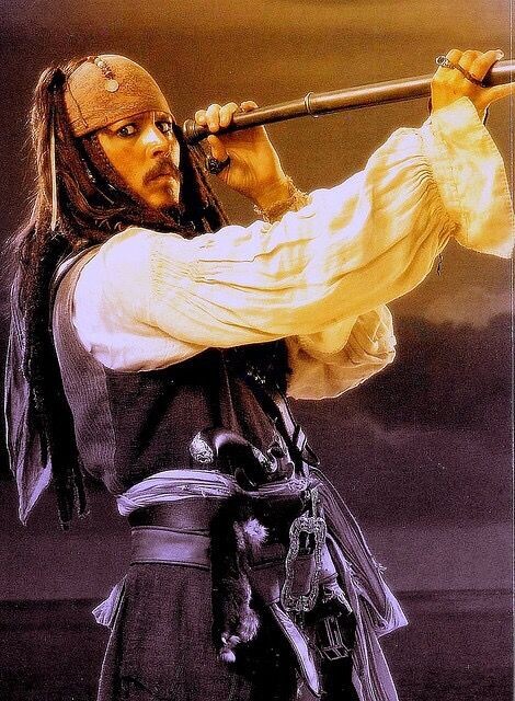 Это в принципе мой любимый киноперсонаж. Много раз смотрела "Пиратов", многие диалоги знаю наизусть. ДД в этой роли краш🔥🔥🔥