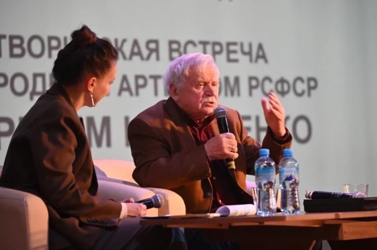    В Челябинске состоялась творческая встреча с Сергеем Никоненко