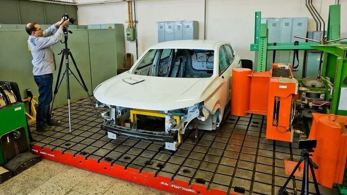    Испытания на безопасность LADA Azimut. Фото АвтоВАЗ
