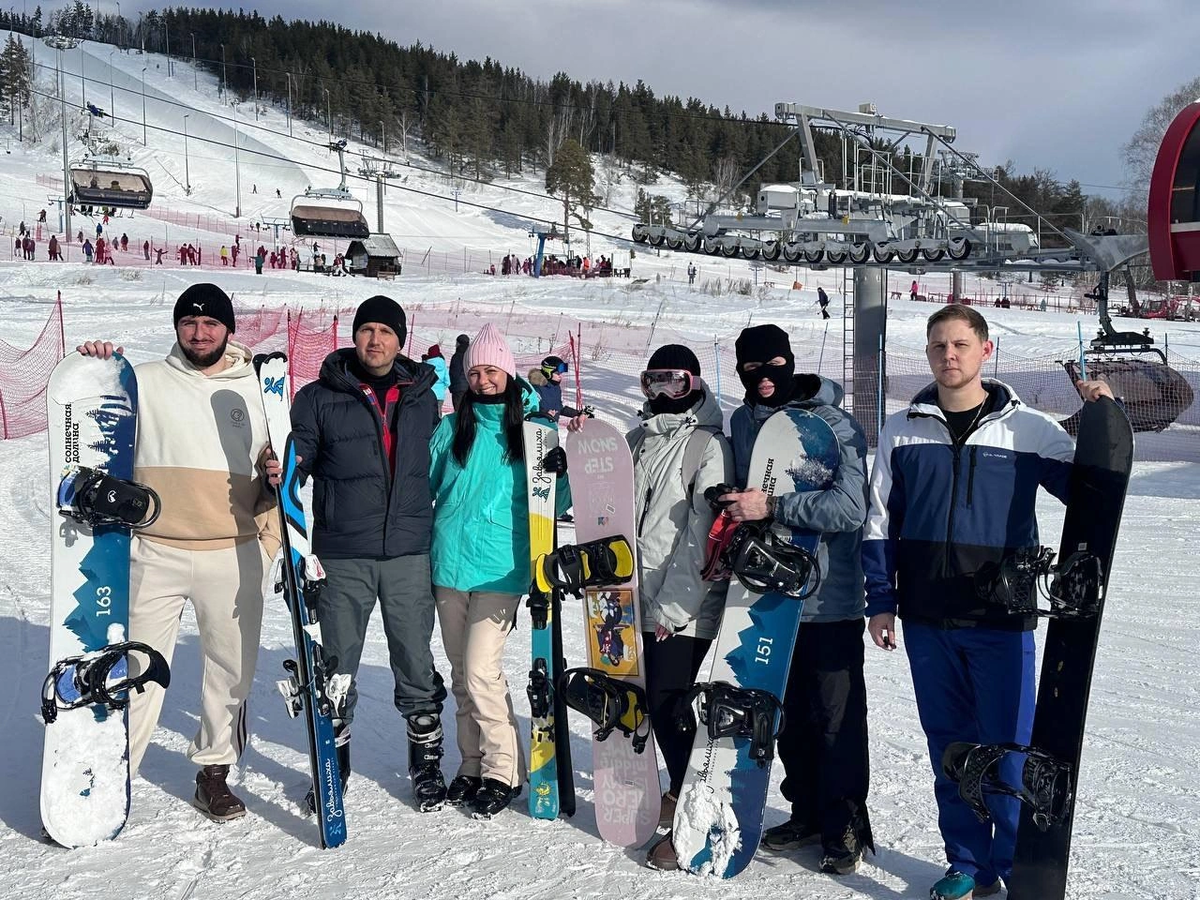 Ребята "Доминик" на склонах "Солнечной долины": лыжники и сноубордисты не спорят, кто круче, крутые - все!