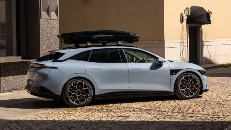 Обновленный Zeekr 7 GT. Фото: Zeekr
