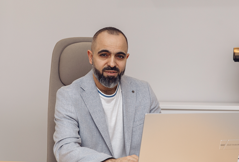 «Детский алкоголизм гораздо легче предотвратить, чем лечить»: врач-нарколог Азизбек Аббасов