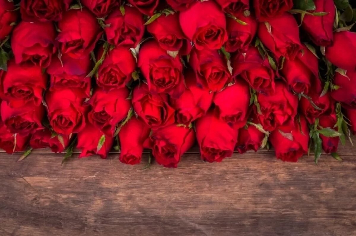    В Осетии задержали продавца, который обманул покупателей при продаже роз