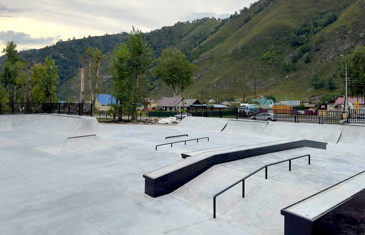 Бетонный скейт-парк на горнолыжном курорте Манжерок от Street Park 