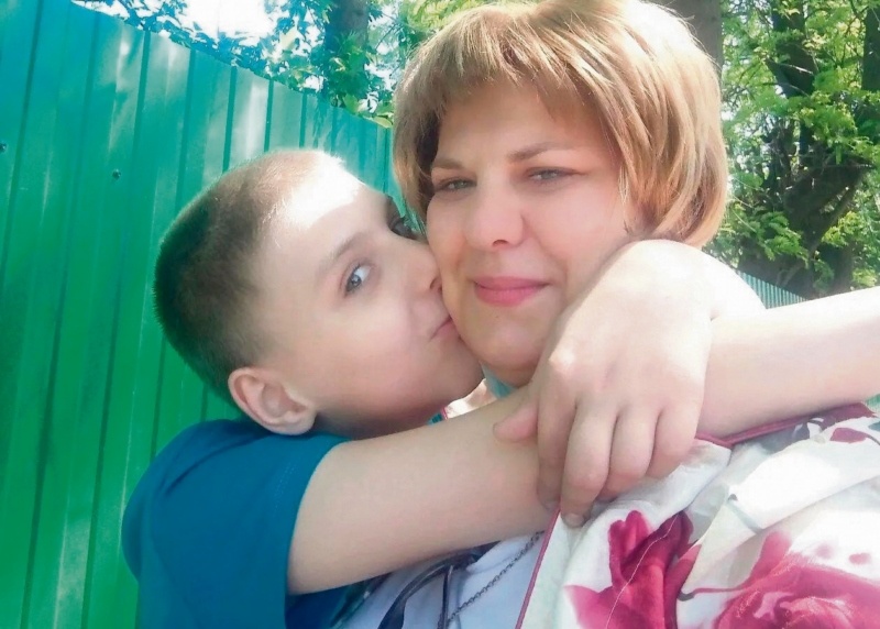    С 1 по 9 класс Сергей обучался в специальной школе-интернате №16 Екатерина Молчанова