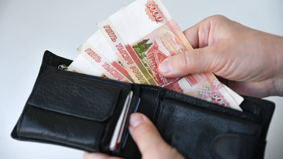 За год жители ПФО потратили за границей 10,3 млрд рублей по картам UnionPay.📷Фото: Александр Манзюк / Коммерсантъ