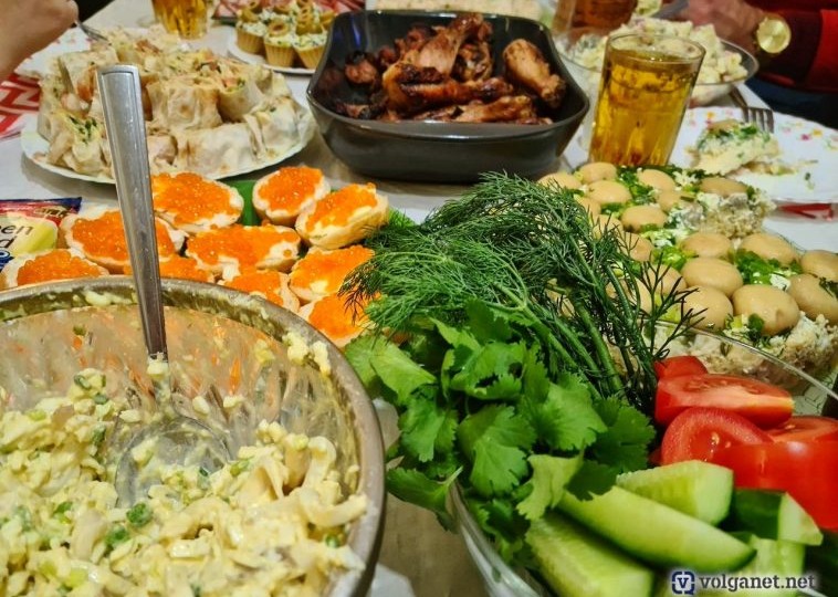 Что нельзя есть на Пасху: кровяная колбаса, шашлык и крепкий алкоголь под запретом