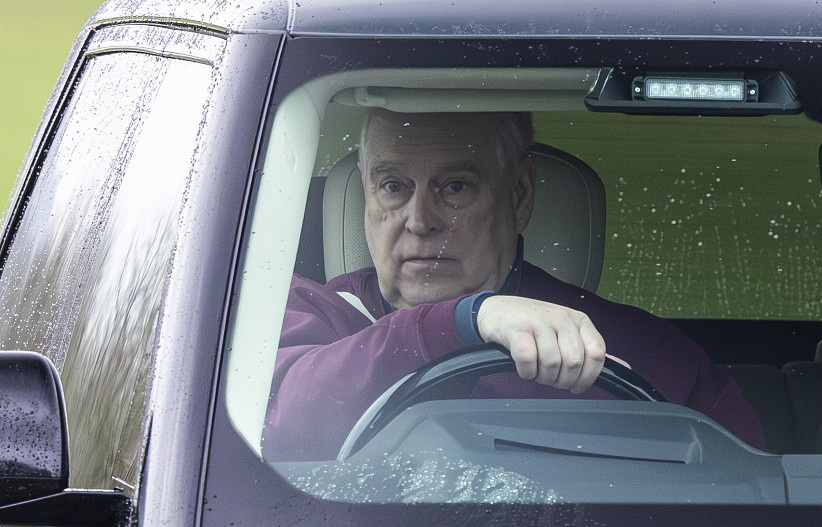 Новая жизнь принца-изгоя: дом на колесах и пасхальное одиночество