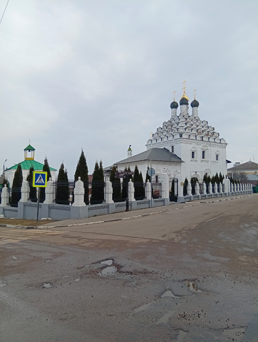 Улица Посадская, 18. Церковь Николы на Посаде. Фото из личного архива автора.