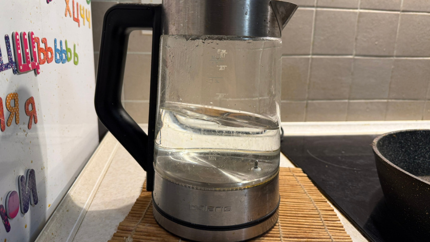 Вопрос о повторном кипячении воды в чайнике наконец прояснили: сколько раз можно греть одну и ту же воду без страха