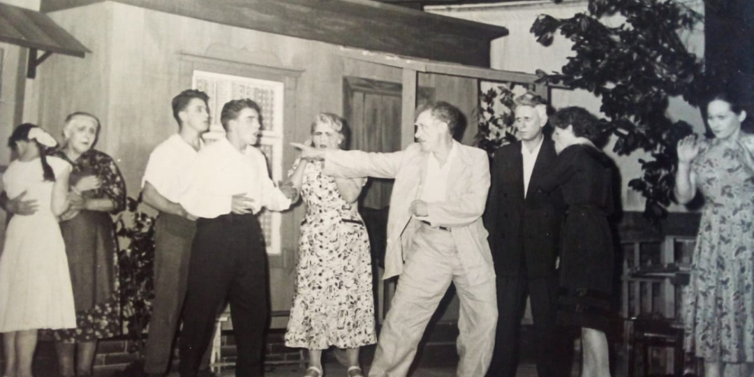 Игрой своей нам души зажигали