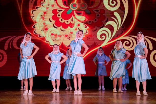 Пусть миром правит любовь