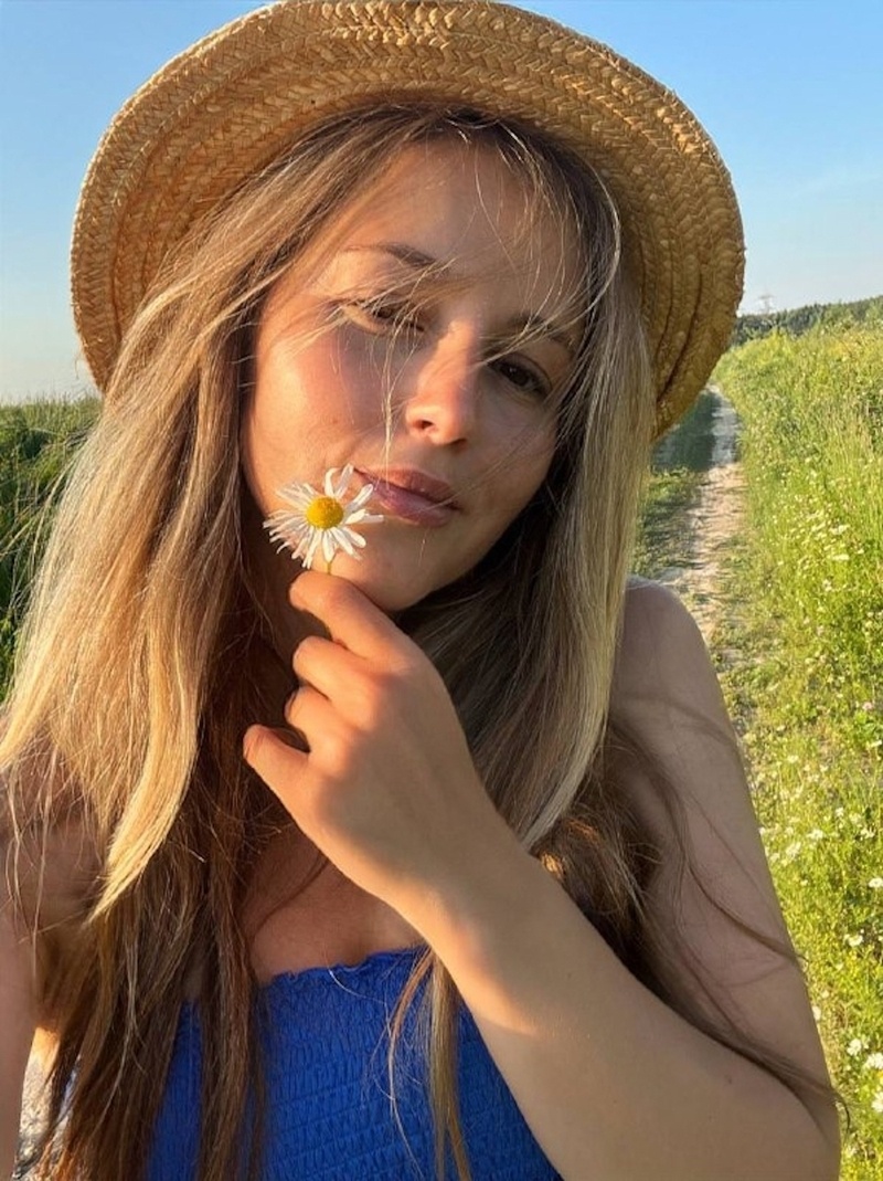     Анна Михайловская