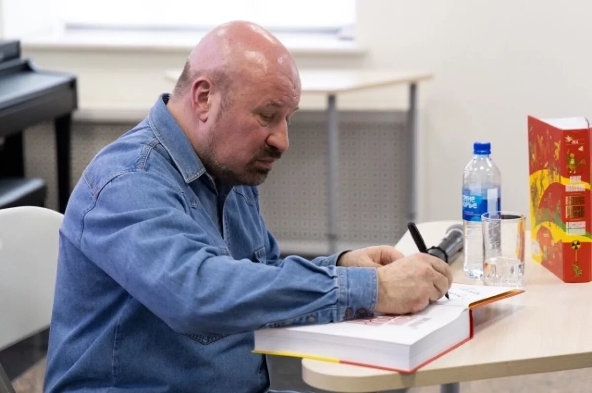    Борис Якеменко.