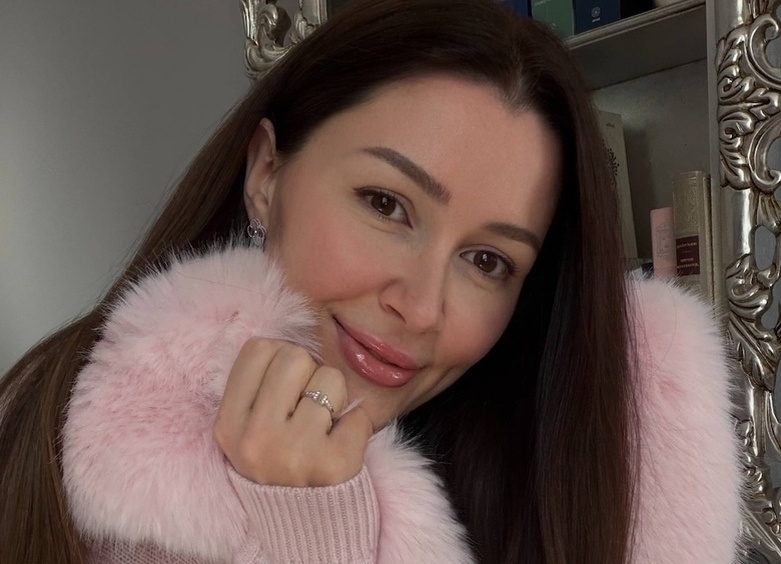     Анна Заворотнюк