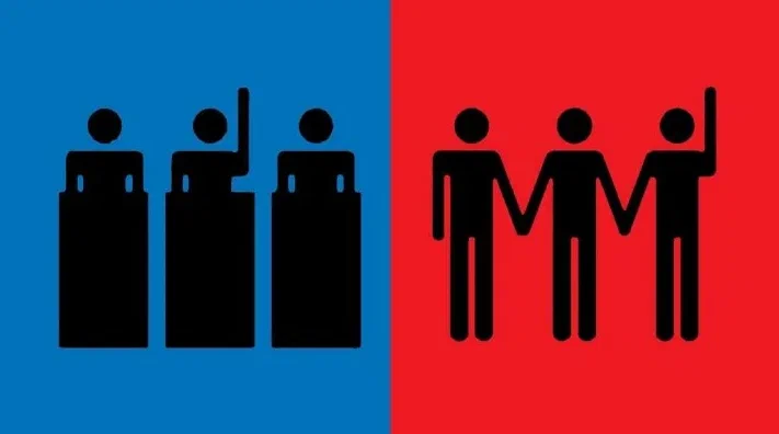 Два основных принципа: коллективизм и индивидуализм. Именно о них идет речь в тексте.