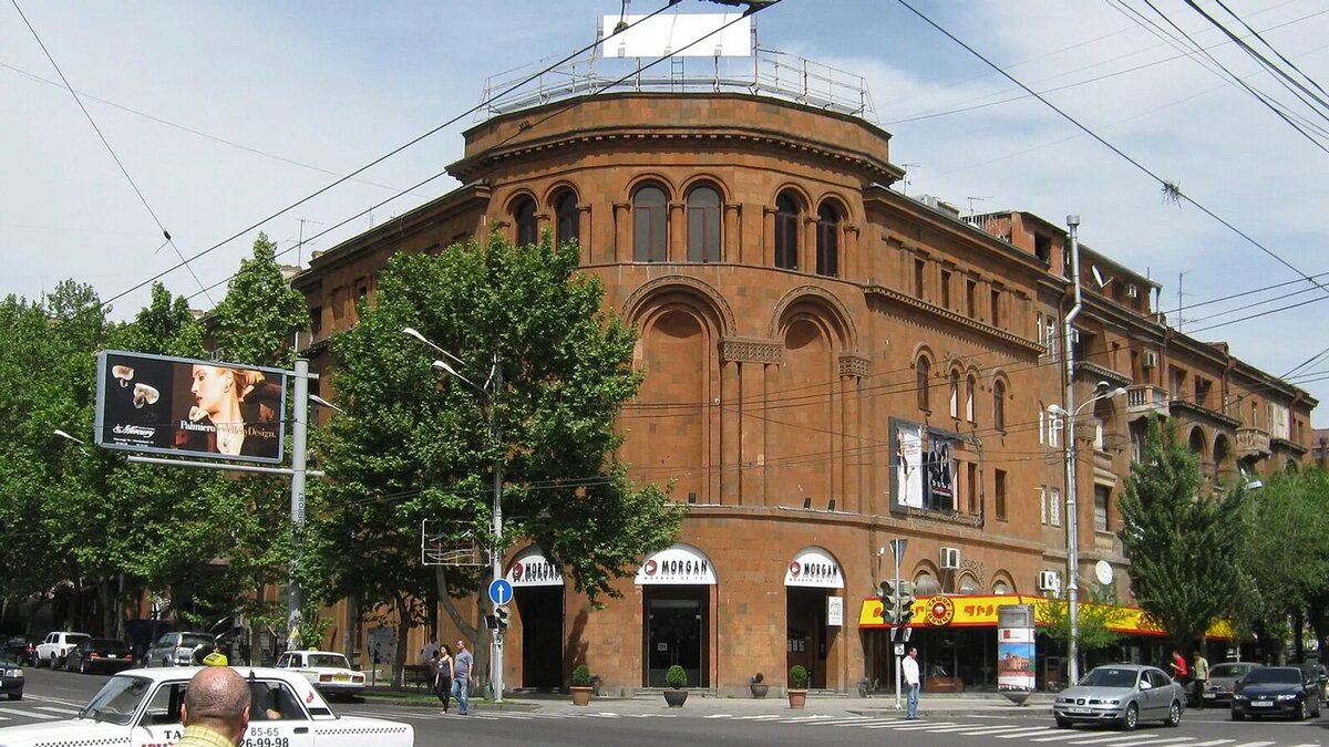 © Photo : Public domain / Safaryan